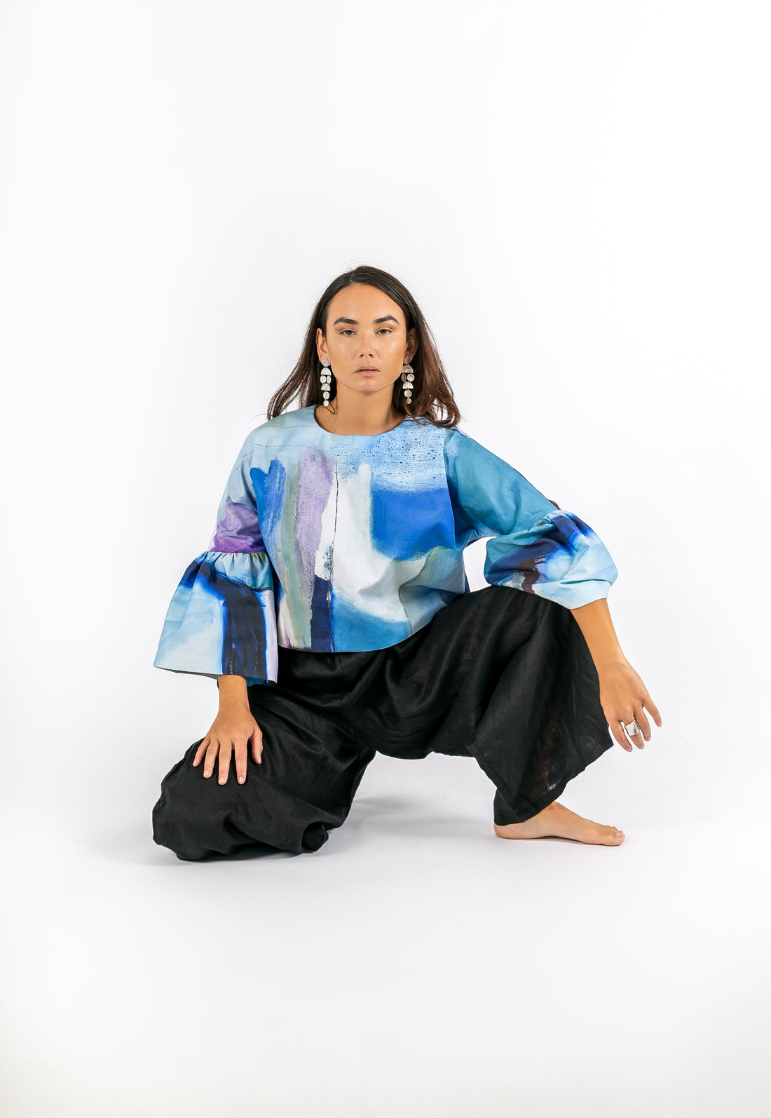 Staying Ahead of the Curve: Pros and Cons of Fashion Trends